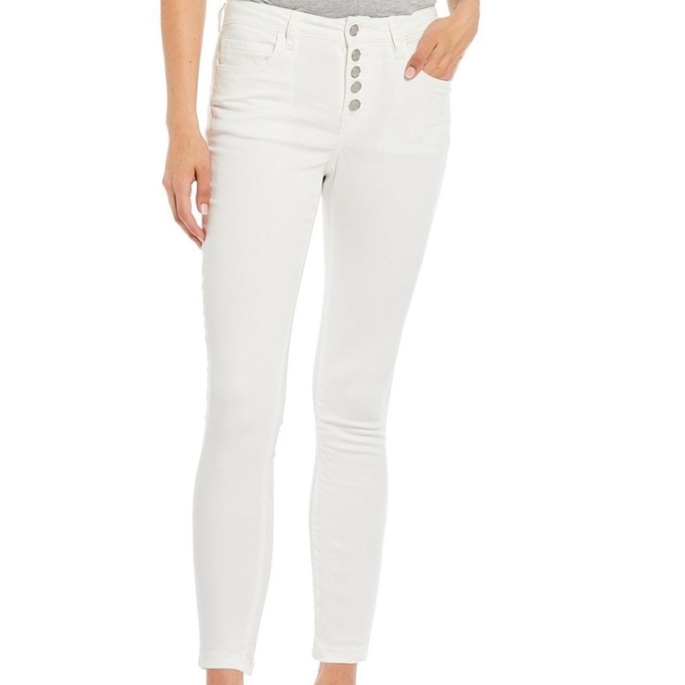 Gibson Latimer white jeans button front